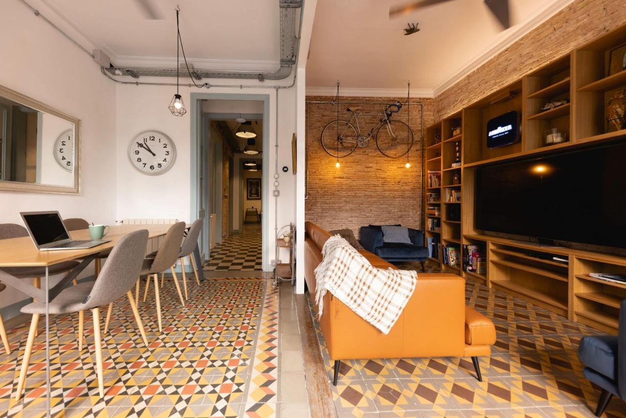 Bravissimo Les Rajoles, Unique 3-Bedroom Apartment ชีโรนา ภายนอก รูปภาพ